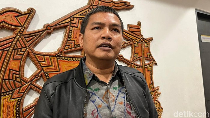 Ketua KPU Wahyu Dinata di Hotel Mercure Ancol, Jakarta Utara, Sabtu (12/10/2024). Foto: Anggi/detikcom