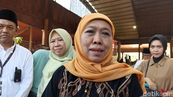 Khofifah Indar Parawansa saat berkunung ke Blitar.