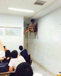 Foto-foto ini absurd sih, tapi lucu. Semoga setelah melihat kumpulan foto random berikut, kamu bisa lebih semangat lagi ya, detikers.