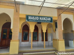From Hamzah to Makkah, Kisah Warga Se-RT di Kartasura Kompak Umrah Bareng