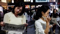 Di Jepang, para penyintas hibakusha banyak di antaranya memiliki luka yang terlihat akibat luka bakar radiasi atau menderita penyakit terkait radiasi seperti leukemia. Banyak dari mereka sering kali dipisahkan paksa dari masyarakat dan mengalami diskriminasi ketika mencari pekerjaan atau menikah pada tahun-tahun setelah Perang Dunia II berakhir. Kyodo/via REUTERS