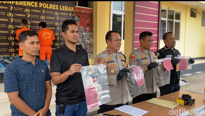 Polres Lebak, Banten, menetapkan dua orang pendemo sebagai tersangka demo tolak Juwita sebagai Ketua DPRD 2024-2029. (Fathul Rizkoh/detikcom)