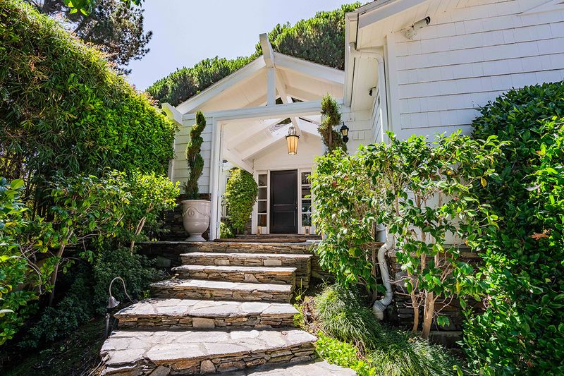 Rumah Kate Beckinsale yang dijual lagi