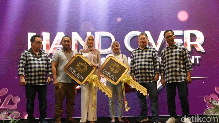 Serah Terima Apartemen Tower Trans Icon Cibubur.