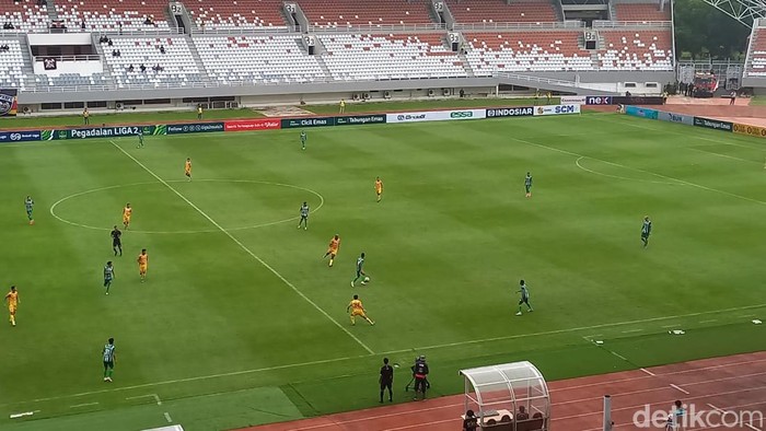 Tim kebanggaan masyarakat Palembang, Sriwijaya FC ditahan imbang 0-0 oleh PSMS Medan dalam laga lanjutan Liga 2 2024/2025. Laga berlangsung di Stadion Gelora Sriwijaya Jakabaring Palembang, Sabtu (12/10/2024).