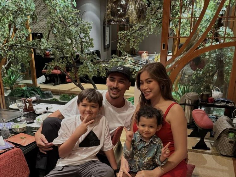 Vincent Verhaag Bahagiakan Istri dengan Kulineran Keliling Dunia