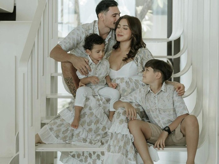 Vincent Verhaag dan Jessica Iskandar