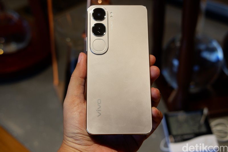 Vivo V40 Lite