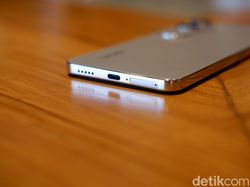 Unboxing Vivo V40 Lite 5G: HP Rp 4 Jutaan Tampilannya Cakep