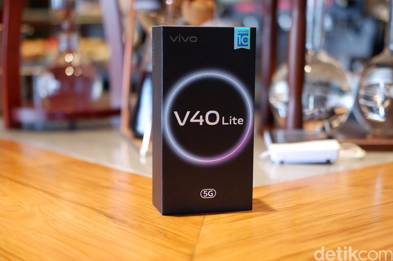 Vivo V40 Lite