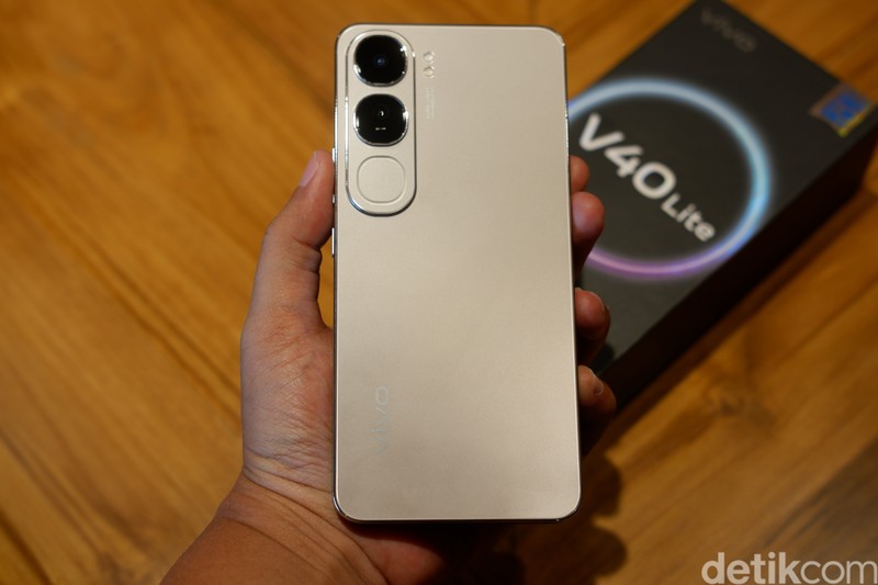 Vivo V40 Lite
