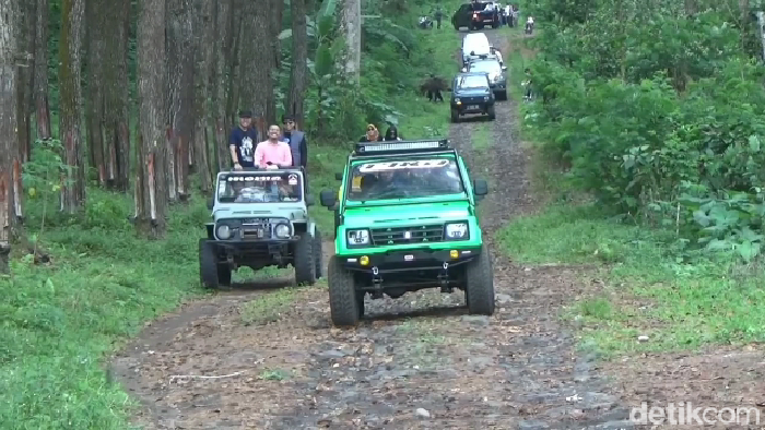Wisata offroad di Lumajang Jawa Timur.