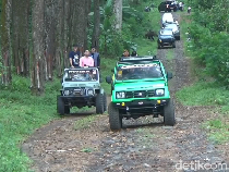 Keseruan Offroad di Kaki Gunung Semeru yang Hanya Rp 25 Ribu