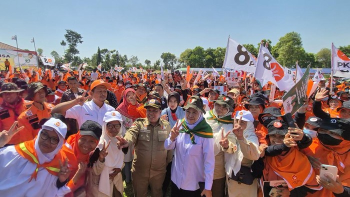 2.500 Emak-emak PKS Berikrar Siap Jadi Jurkam Menangkan Khofifah