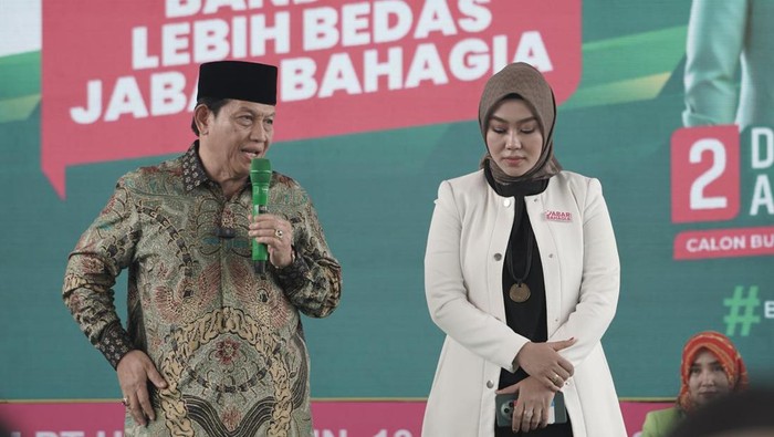 Acep Adang dan Gita KDI