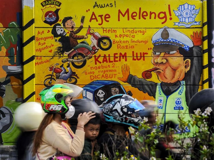 Ajak Tertib Berlalulintas Lewat Mural