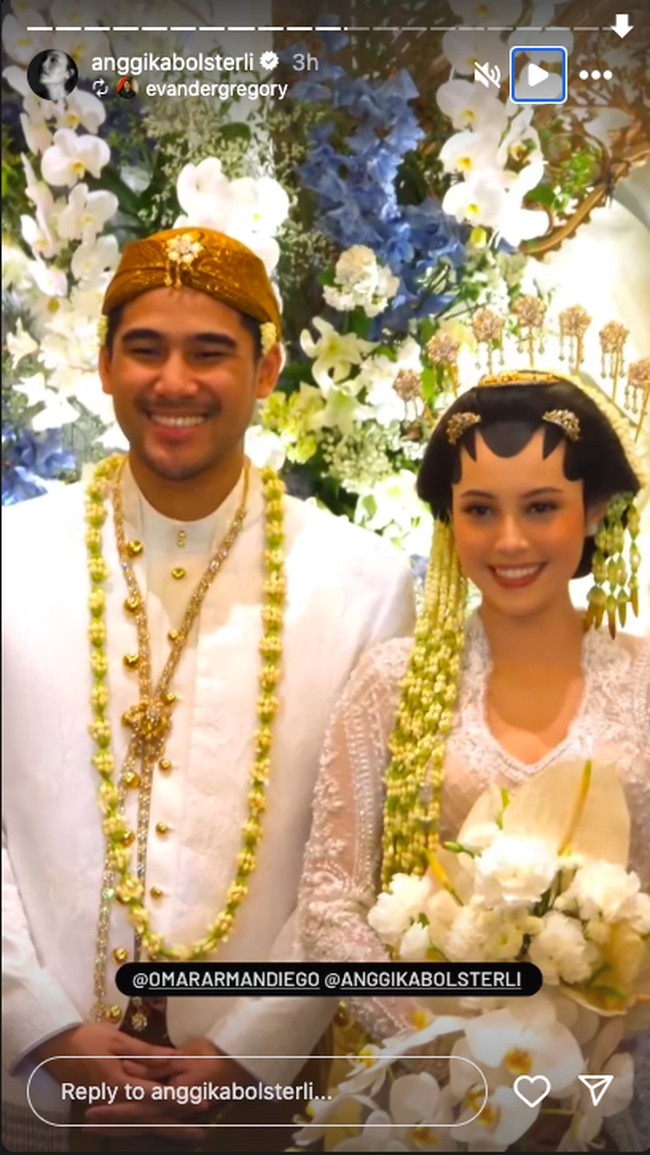 Anggika melangsungkan akad nikah pada Minggu, (13/10/2024). Dalam foto dan video yang diunggah, aktris keturunan Swiss tersebut terlihat manglingi dengan kebaya putih.   Foto: Instagram @ervandergregory