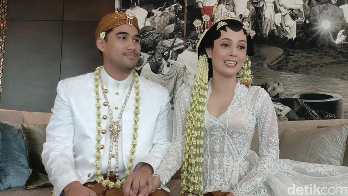 Anggika Bolsterli menikah.