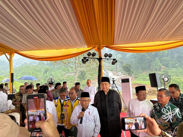 CT hadiri groundbreaking masjid oleh Wapres Maruf di Bogor (dok. detikcom)