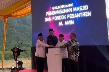 CT hadiri groundbreaking masjid oleh Wapres Ma'ruf di Bogor (dok. detikcom)