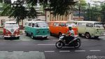 Deretan Mobil Lawas Ramaikan Festival Lintas Melawai