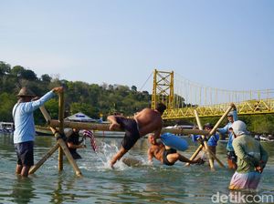 Momen Bule Ikut Lomba Tradisional di Nusa Penida Festival 2024