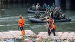 KSAD Pimpin TNI Bersih-bersih Sungai Ciliwung