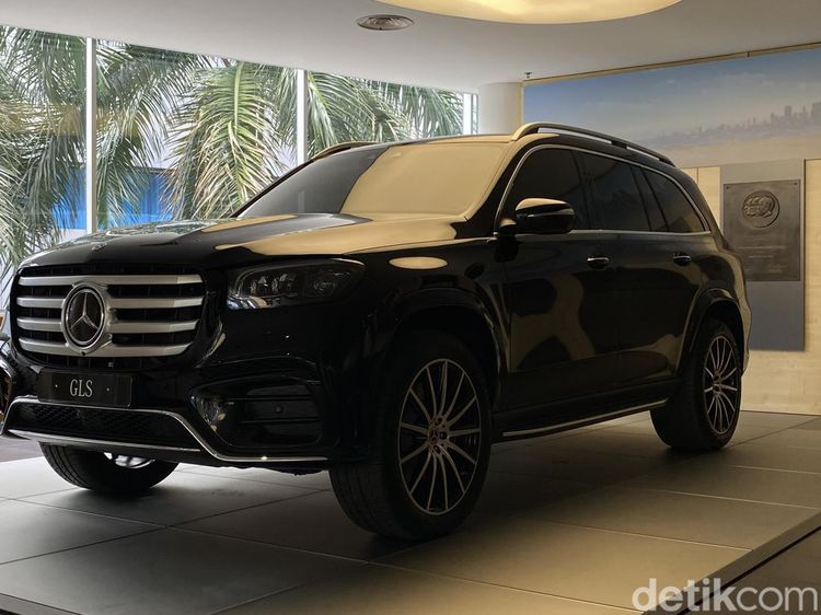 Tampang SUV Mewah Mercedes-Benz New GLS 450 yang Baru Rilis