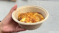 Jika mencari yang memuaskan perut, bisa pesan menu lasagna. Ada 2 pilihan, yaitu veggies (sayuran) dan meat (daging). Kami memilih variasi daging dan lapisannya tebal, lembut, dan rasanya sedap. Foto: Detikcom / Atiqa Rana