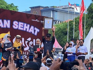 Jalan Sehat HUT Ke-355 Sulsel Pecahkan Rekor Muri, Diikuti 535 Ribu Peserta