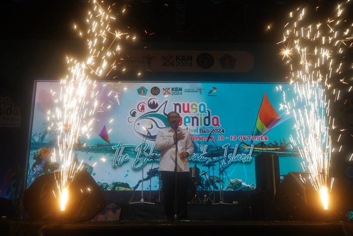 Penjabat (Pj) Bupati Klungkung, I Nyoman Jendrika resmi menutup Nusa Penida Festival ke-7 tahun 2024 yang berlangsung 10-12 Oktober 2024.