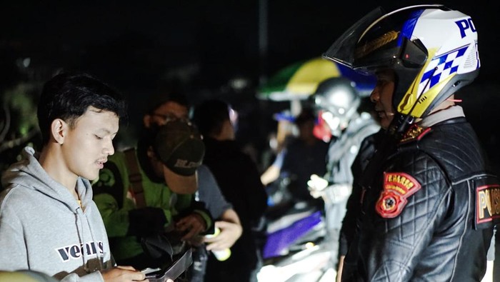 Polisi Razia sepeda motor berknalpot brong di Padalarang