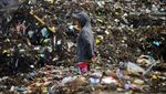 Potret Hamparan Sampah Kotori Pantai Muaro Lasak Padang