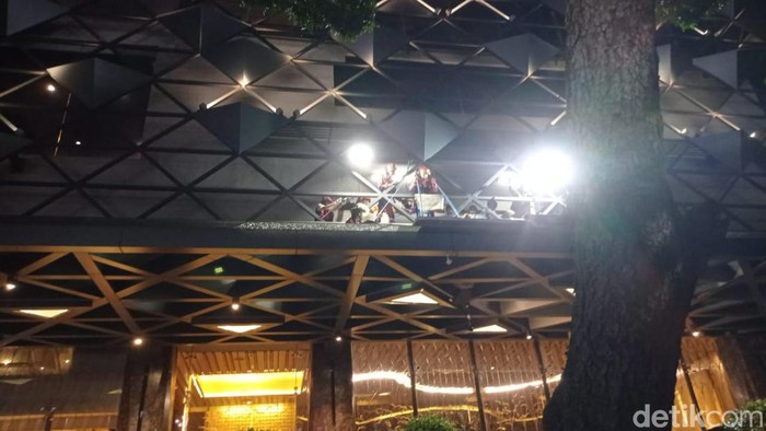 Pria Diduga Lompat dari Hotel Morazen Surabaya