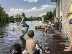 Jawara Kontes Foto Internasional yang Mengharukan dan Mengagumkan