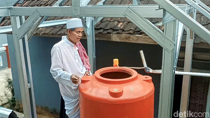 Toren yang tiba-tiba terisi air misterius