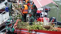 Kegiatan ini untuk mengantisipasi banjir saat musim hujan.  