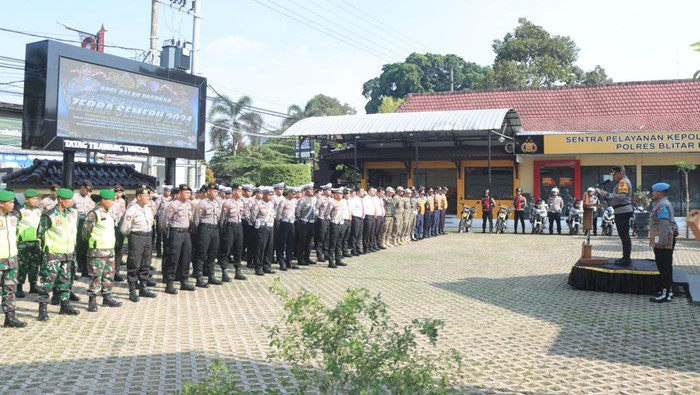 Apel Operasi Zebra Semeru 2024 Polres Blitar Kota