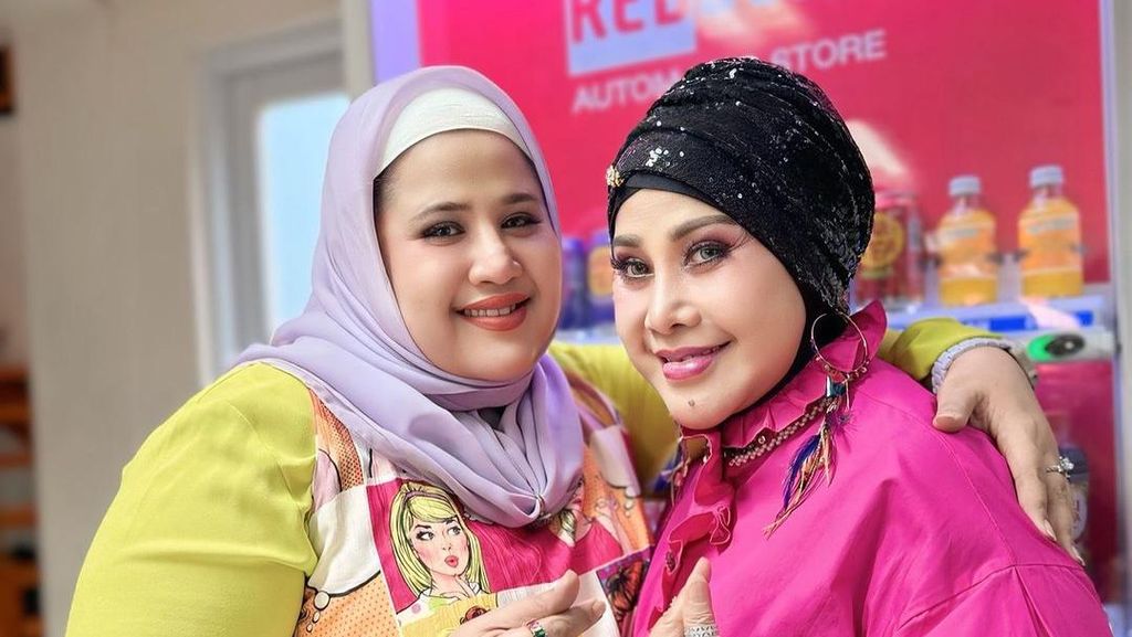 Elvy Sukaesih Tiba-tiba Kepengin Punya Anak Lagi pada Usia 74 Tahun