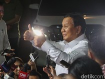 Dua Jempol Prabowo Usai Panggil Sederet Tokoh Calon Menteri