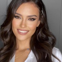 Eva sendiri sudah menjadi presenter sejak usia 18 tahun. Ia beralih sebagai pembawa acara Liga Champion sejak 2017.Foto: Instagram @evamurati