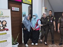 Tersangka Korupsi Dana Hibah UMKM Akhirnya Dipamerkan Kejari Gresik