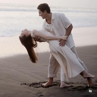 Unggahan pesinetron 30 tahun itu pun ramai dikomentari netizen. Tak sedikit yang memberikan ucapan selamat untuk Harris dan Haviza. Foto: Instagram/@harrisvriza