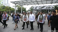 JPO ini dibangun untuk menghubungkan KRL dengan moda transportasi lain seperti TransJakarta, JakLingko, MRT, dan LRT. Pengguna KRL kini dapat dengan mudah mengakses berbagai transportasi publik tanpa harus menyeberangi jalan raya yang ramai.