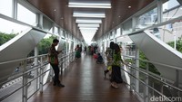 JPO Tanjung Barat tidak hanya meningkatkan aksesibilitas, tetapi juga menjadi bagian dari program pengurangan emisi di Jakarta.