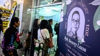 Rencananya jenazah calon gubernur (cagub) Maluku Utara (Malut) itu akan dimakamkan di San Diego Hills pada Selasa, 15 Oktober 2024.