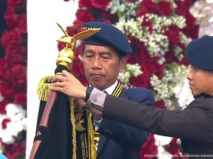 Video Jokowi Beri Tanda Kehormatan Nugraha Sakanti ke 7 Satker Polri