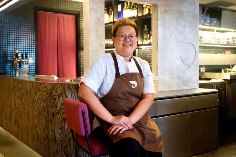 Keluar dari Resto Bergengsi, Chef Ini Pilih Buka Warung Mie Kaki Lima