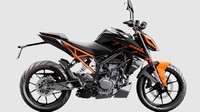 Tak ada perubahan spesifikasi dari KTM 200 Duke baru. Kendaraan gagah tersebut masih menggunakan mesin 199cc bersilinder tunggal dengan muntahan tenaga 19 kw dan torsi 19,5 Nm. Sementara harganya 203.412 rupee atau Rp 37 jutaan. Foto: Doc. KTM India.