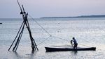 Melihat Cara Menangkap Ikan Ala Suku Buton